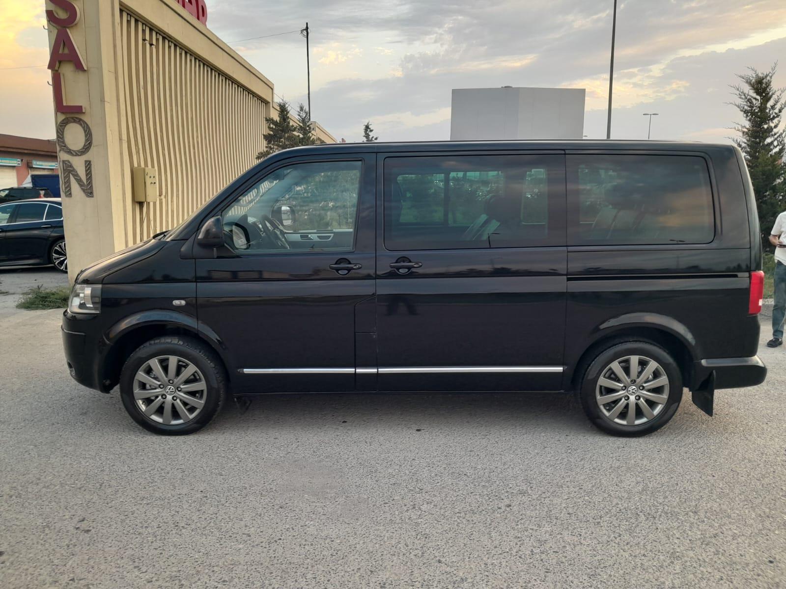  arenda masin Volkswagen Multivan 2012 