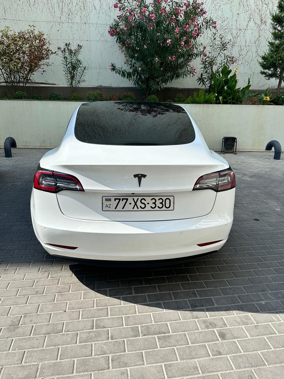 машина в аренду Баку Tesla Model 3 2022 